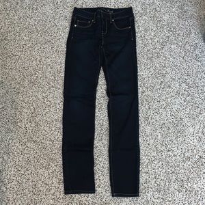 American Eagle Super Stretch Low rise skinny jeggings women’s size 4 dark wash